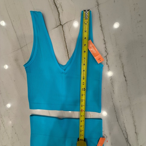 Colsie Vibrant Blue Ribbed Set - Picture 5 of 8